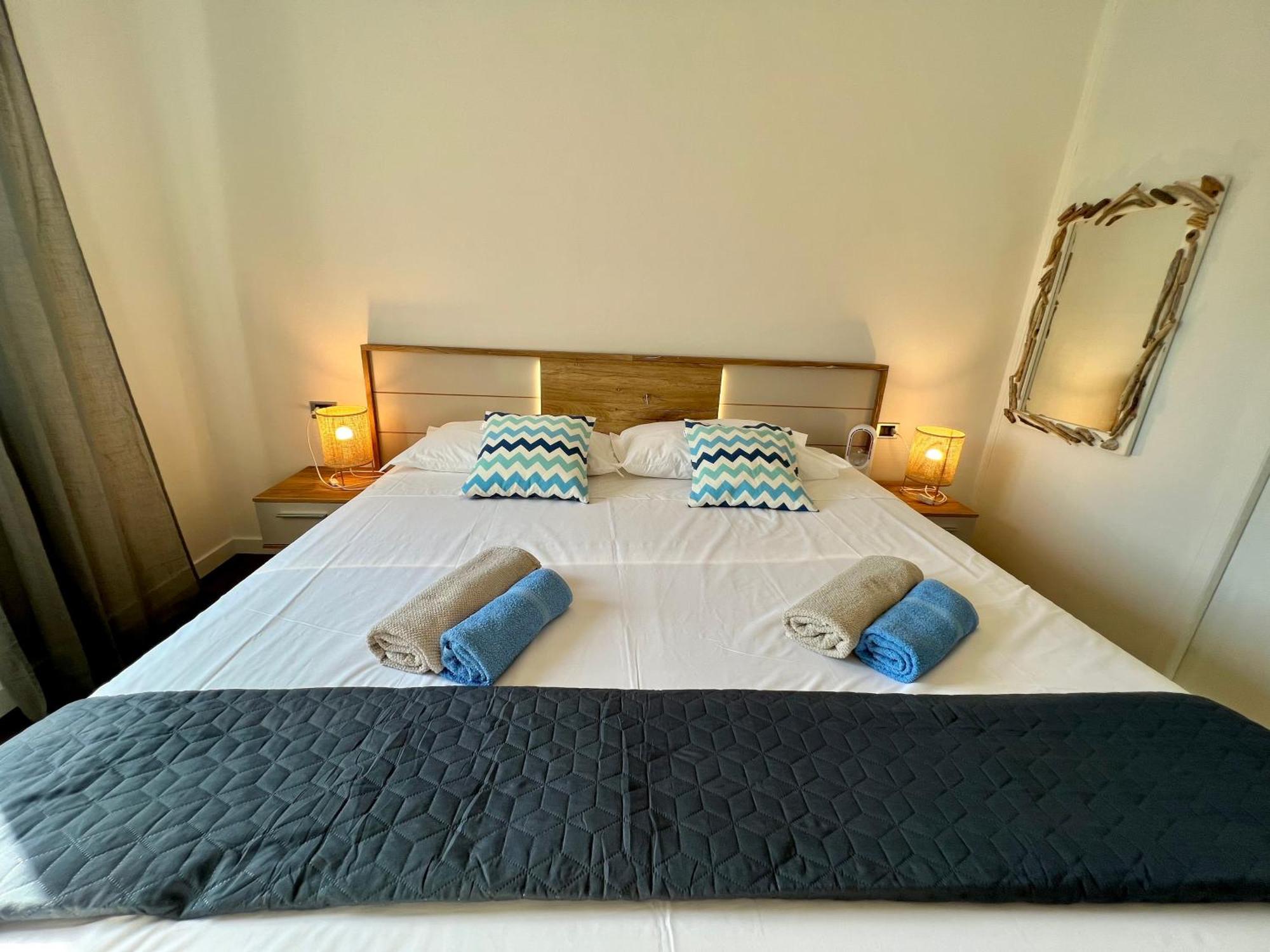 Vila Vera Seafront Apartments Sumartin Buitenkant foto