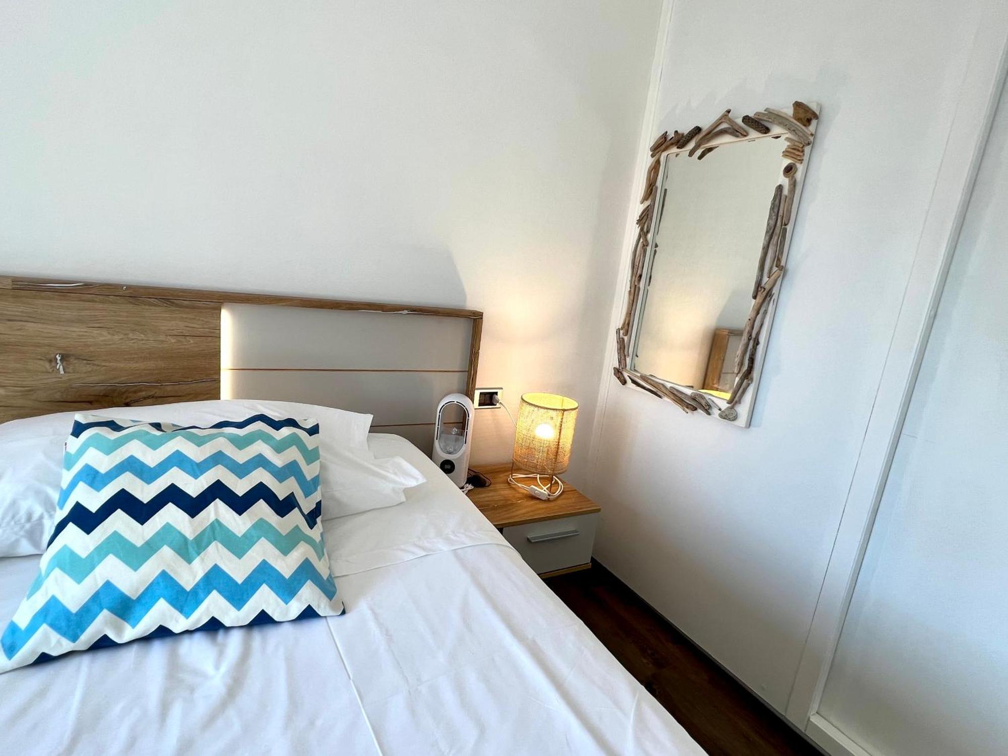 Vila Vera Seafront Apartments Sumartin Buitenkant foto