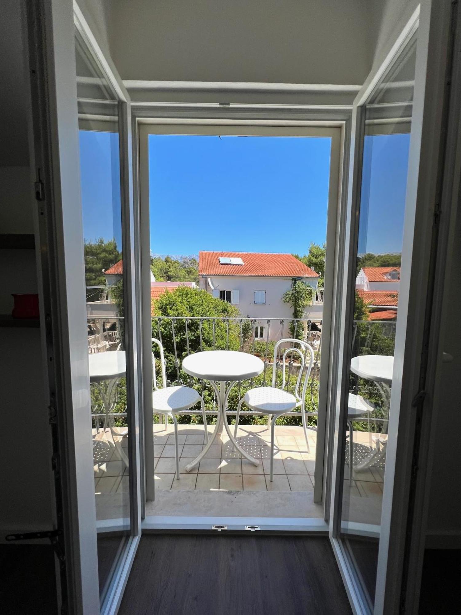 Vila Vera Seafront Apartments Sumartin Buitenkant foto