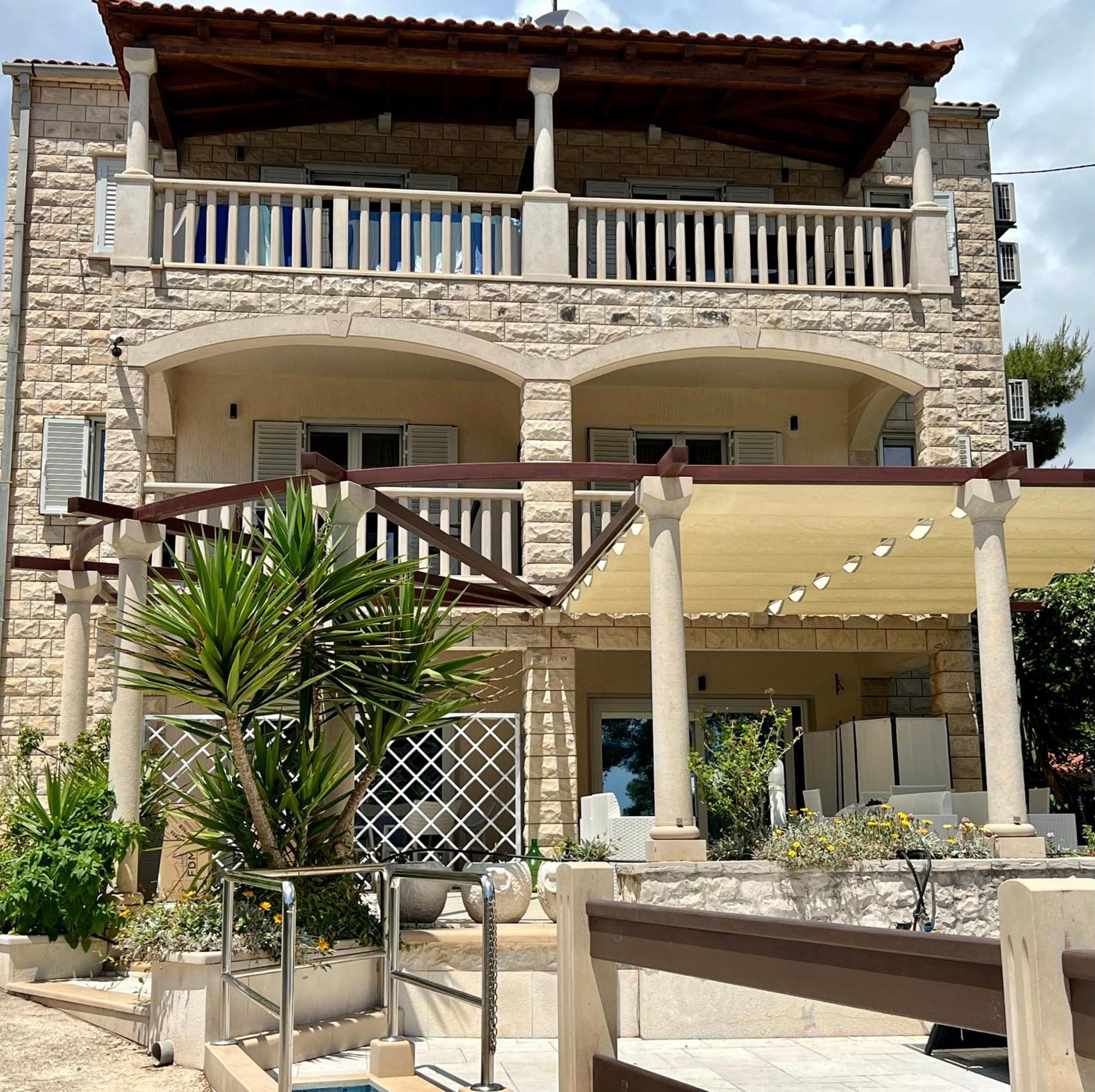 Vila Vera Seafront Apartments Sumartin Buitenkant foto